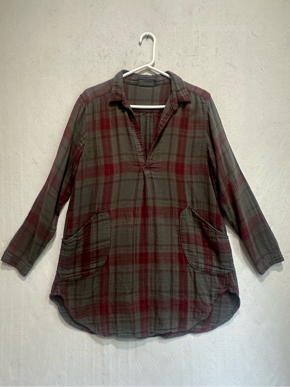 C.P. Shades Teton Plaid Pullover Tunic Top Flannel Red & Gray Sz S Oversized